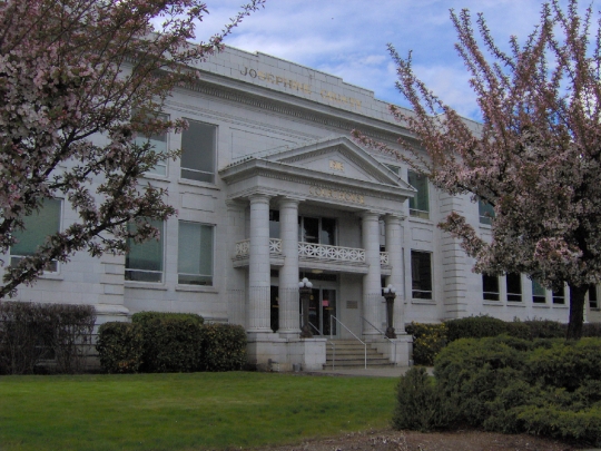 photo of Josephine County Courthouse